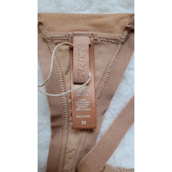 SKIMS Summer Mesh String Thong - Picture 3 of 6